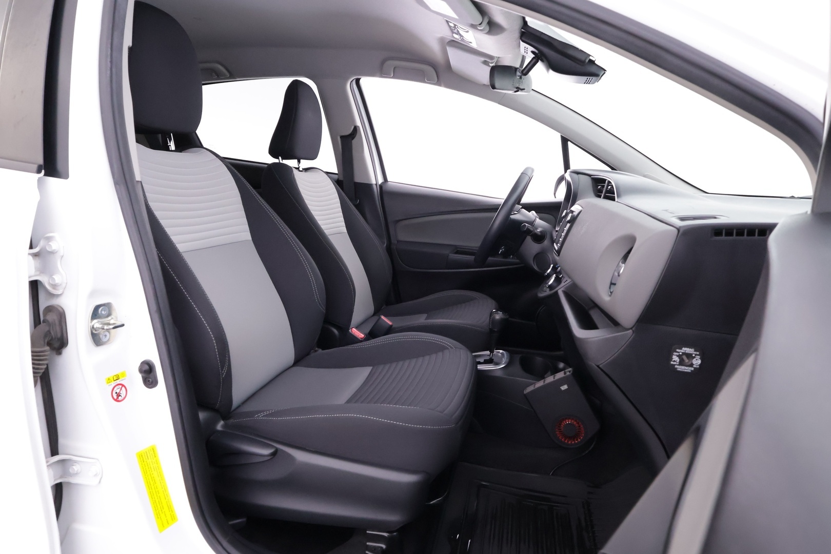 TOYOTA Yaris 2019