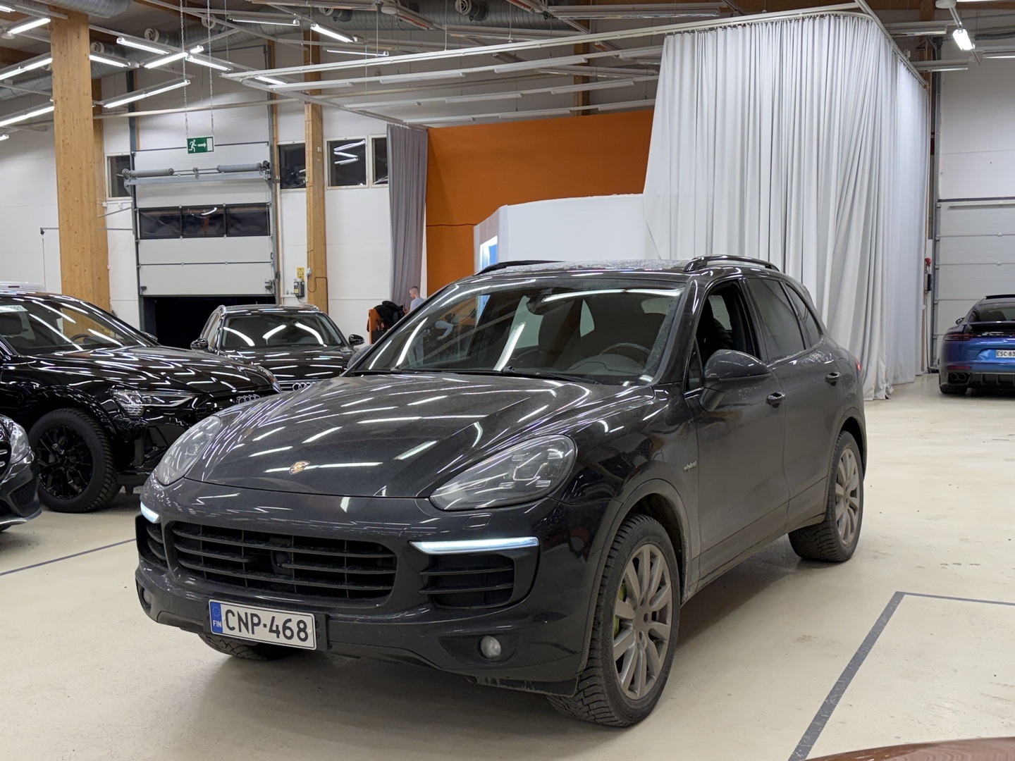 PORSCHE Cayenne 2015