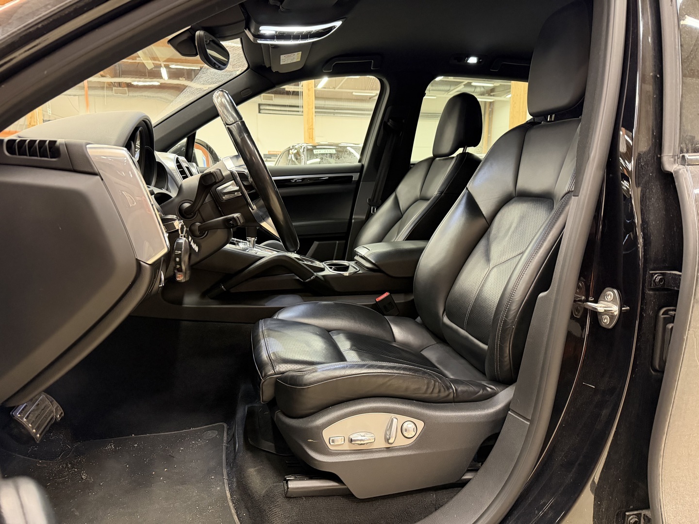 PORSCHE Cayenne 2015