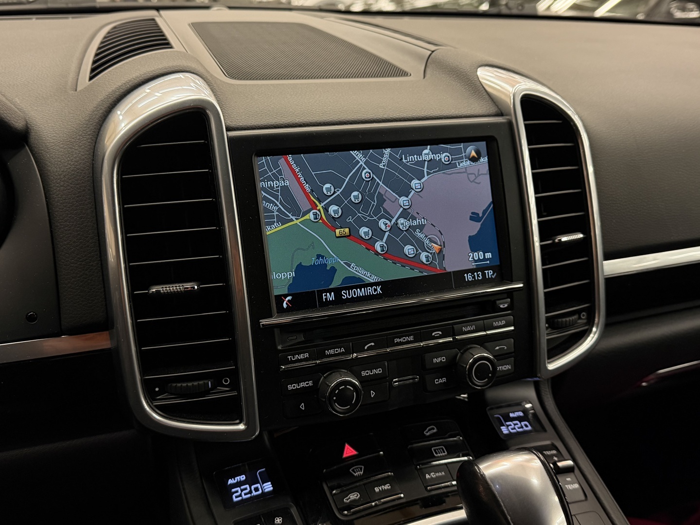 PORSCHE Cayenne 2015