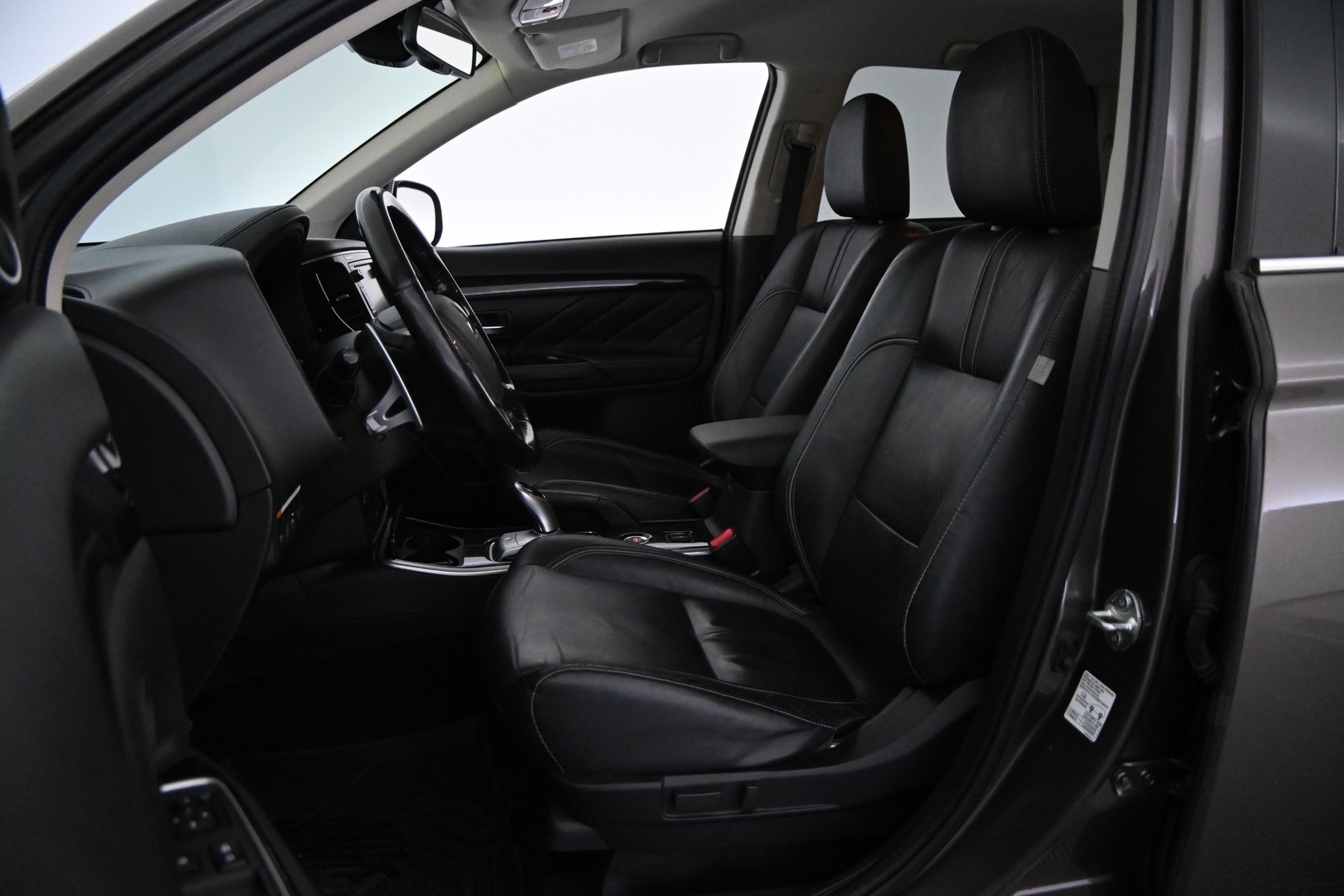 MITSUBISHI Outlander PHEV 2016