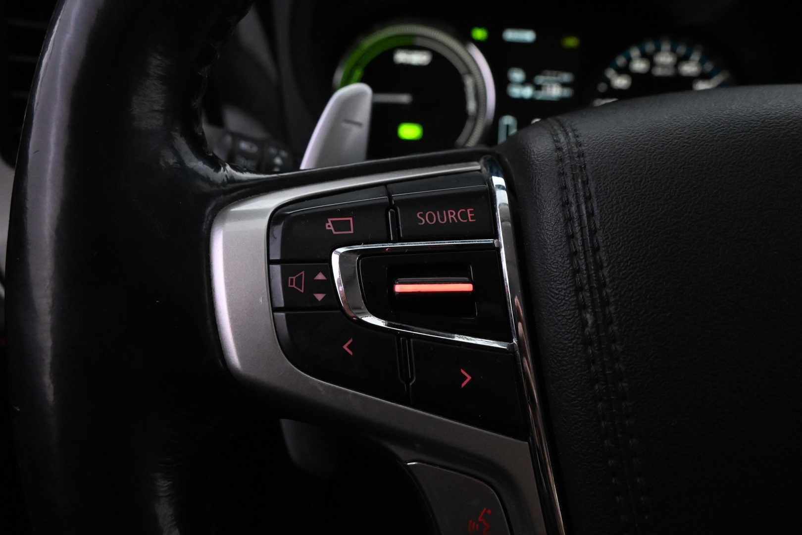 MITSUBISHI Outlander PHEV 2016