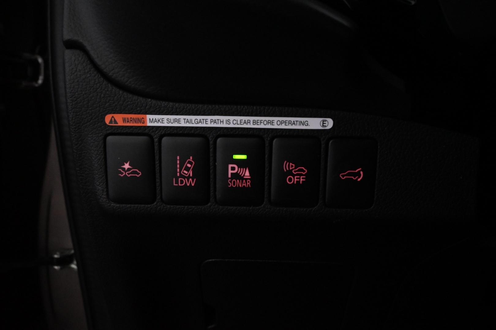 MITSUBISHI Outlander PHEV 2016