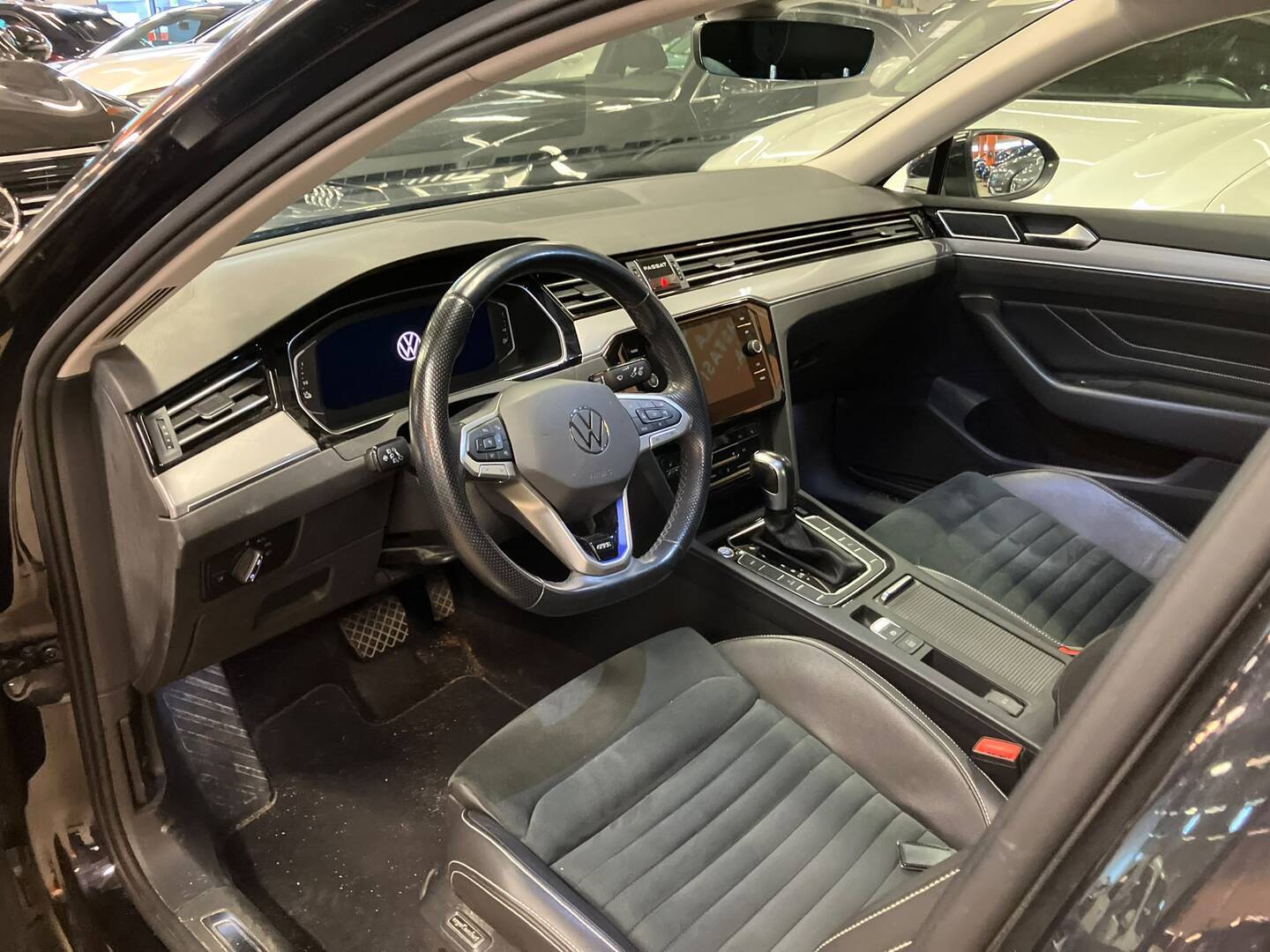 VOLKSWAGEN Passat 2021