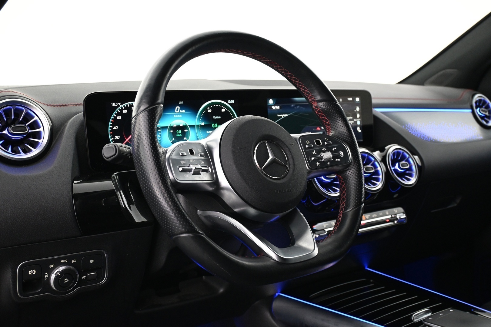 MERCEDES-BENZ EQA 2022