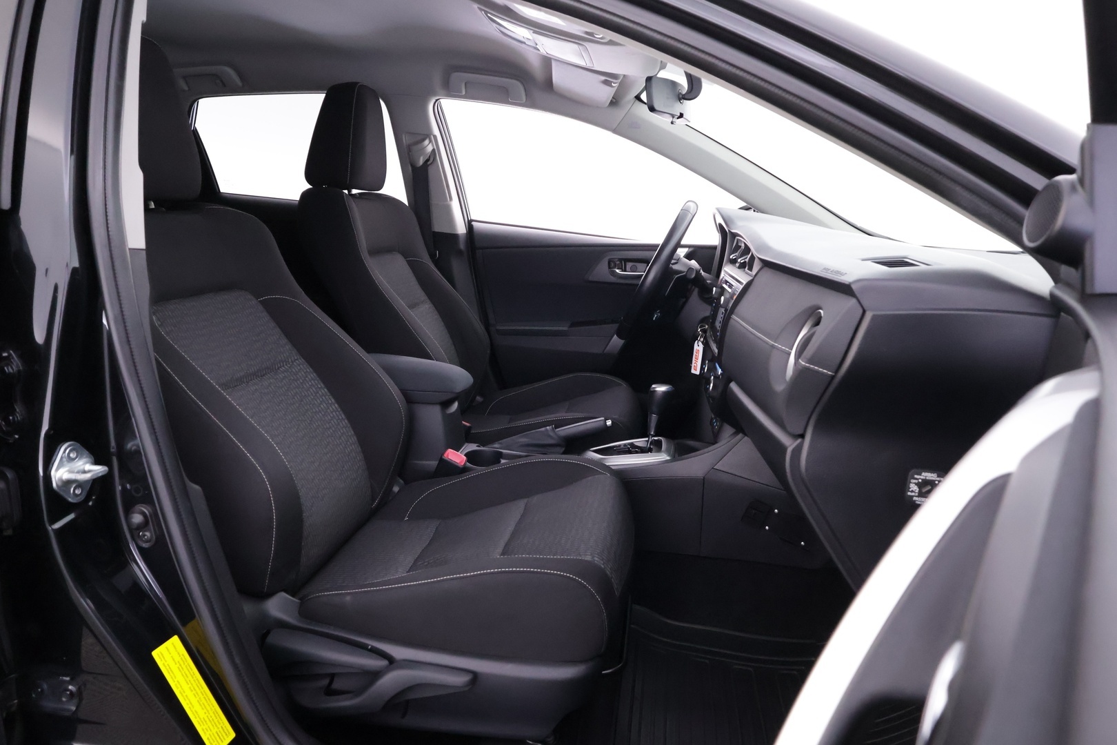 TOYOTA Auris 2015