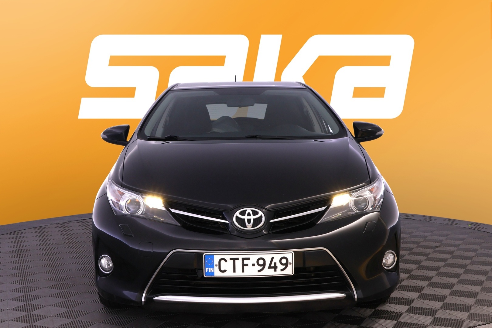 TOYOTA Auris 2015