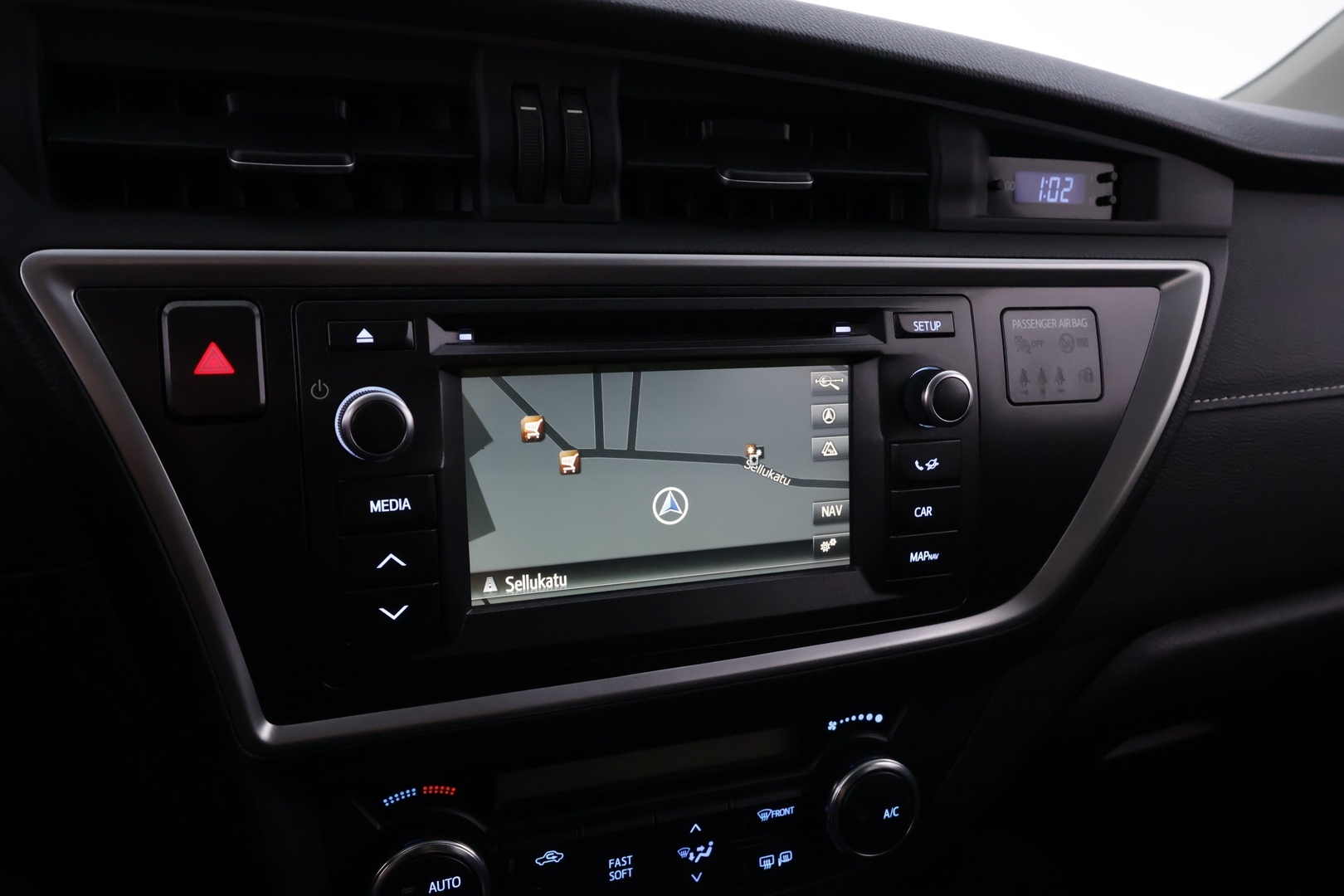 TOYOTA Auris 2015