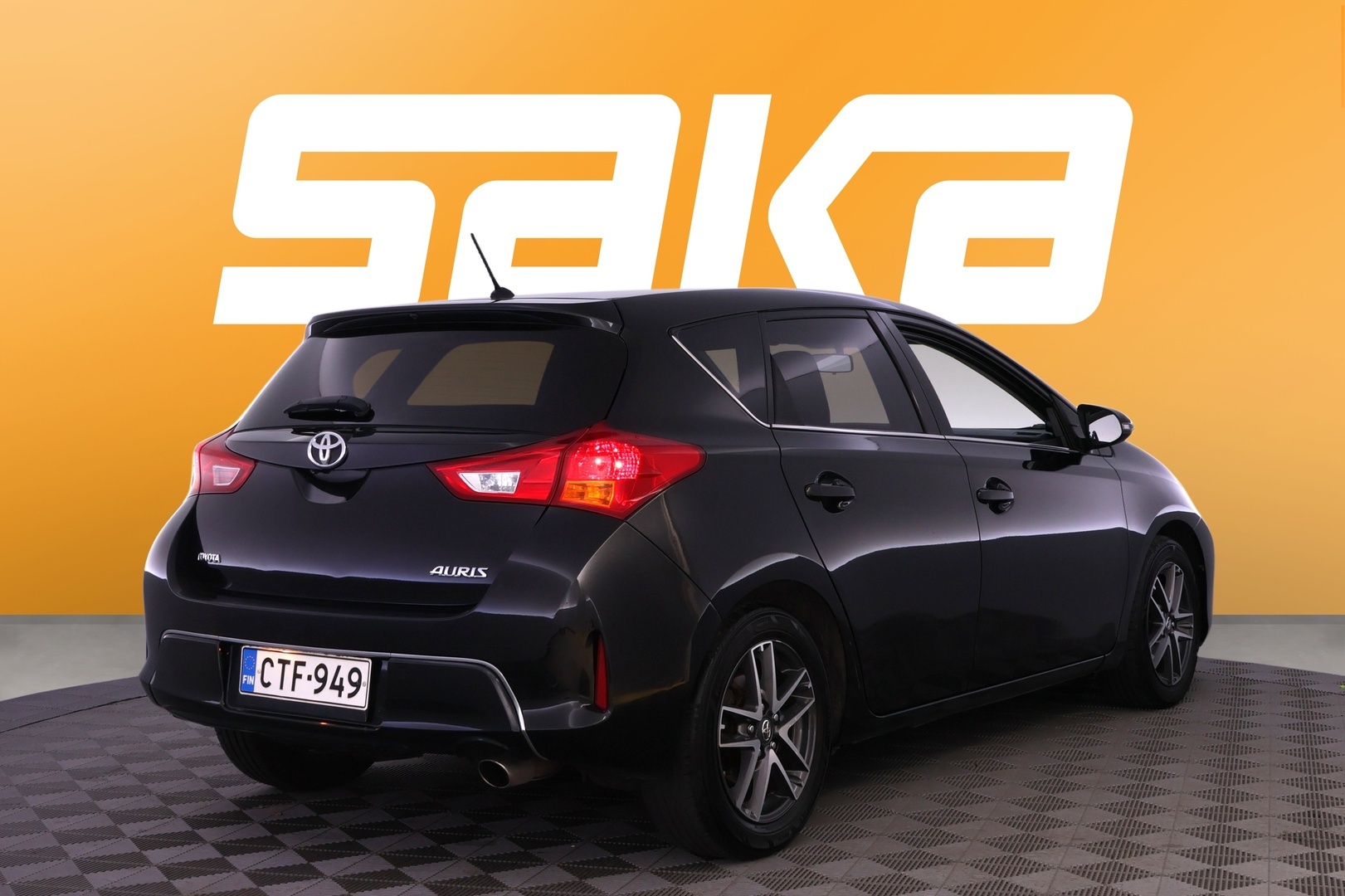 TOYOTA Auris 2015