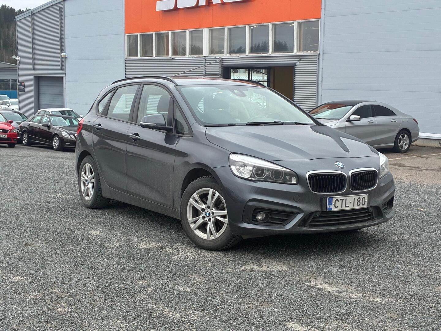 BMW 218 2015