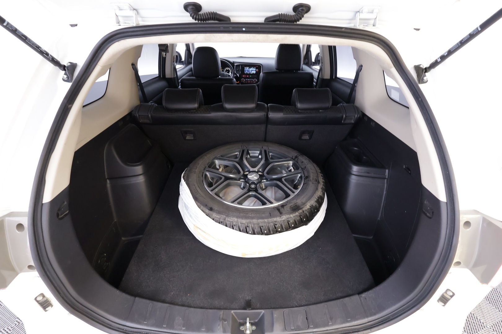 MITSUBISHI Outlander 2015