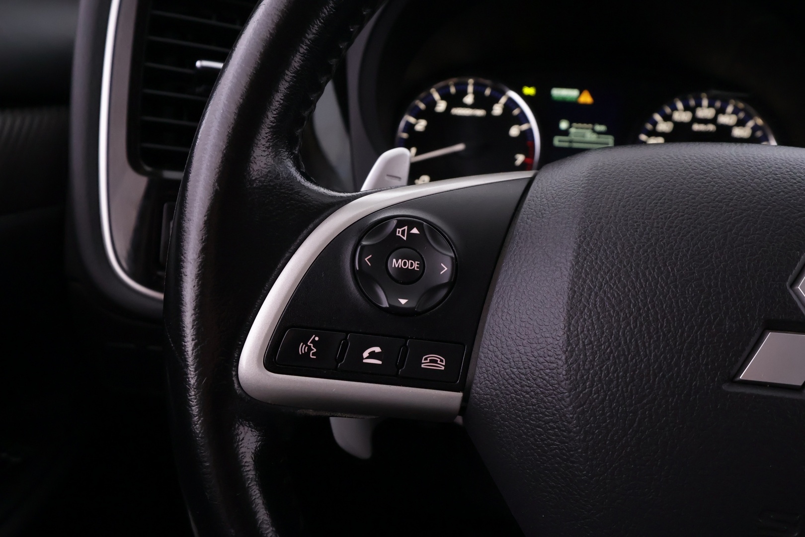 MITSUBISHI Outlander 2015