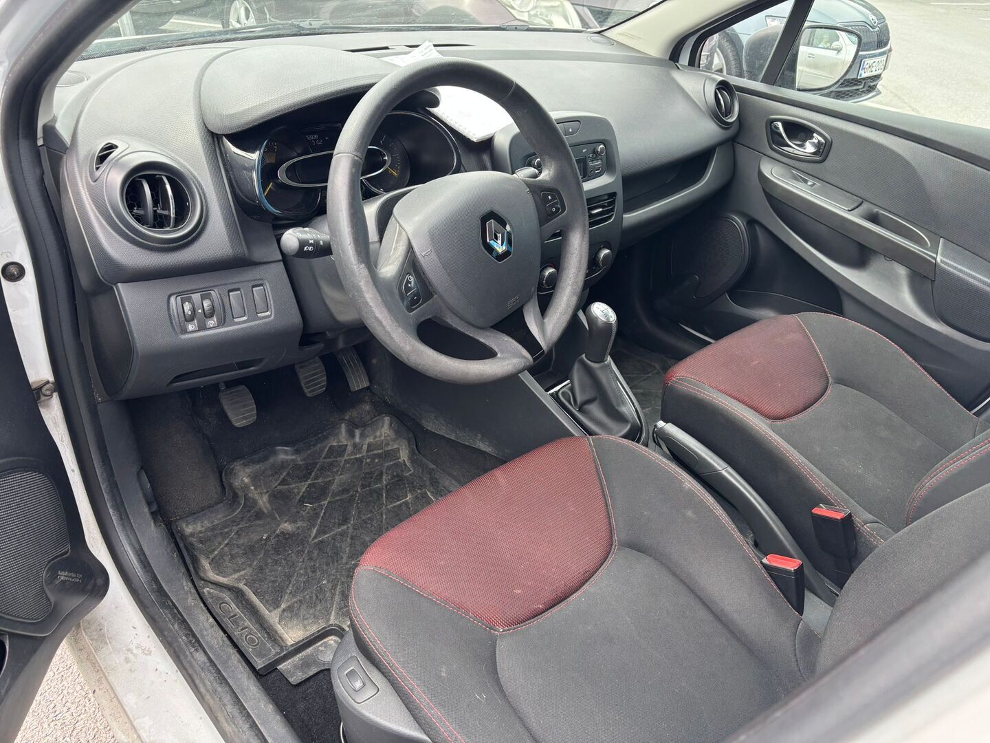 RENAULT Clio 2014