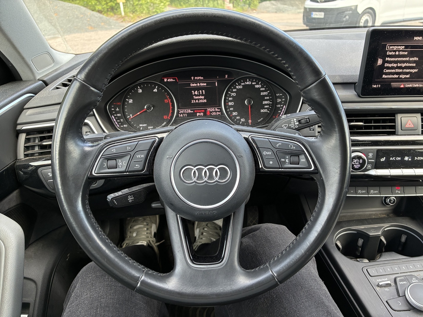 AUDI A4 2016