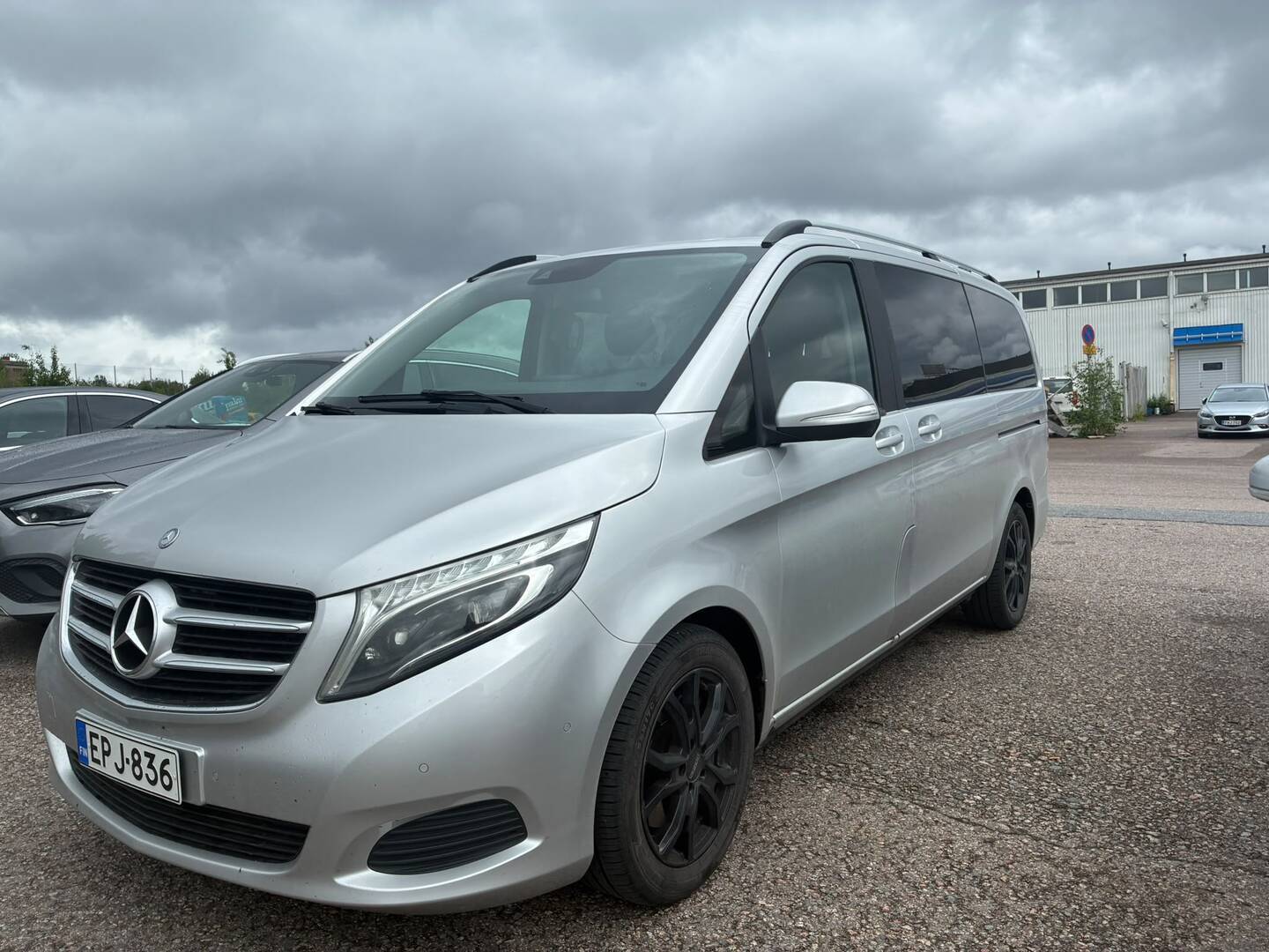 MERCEDES-BENZ V 2015