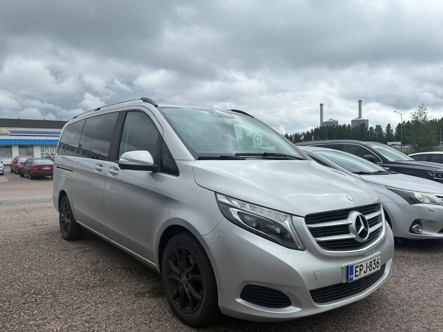 MERCEDES-BENZ V 2015