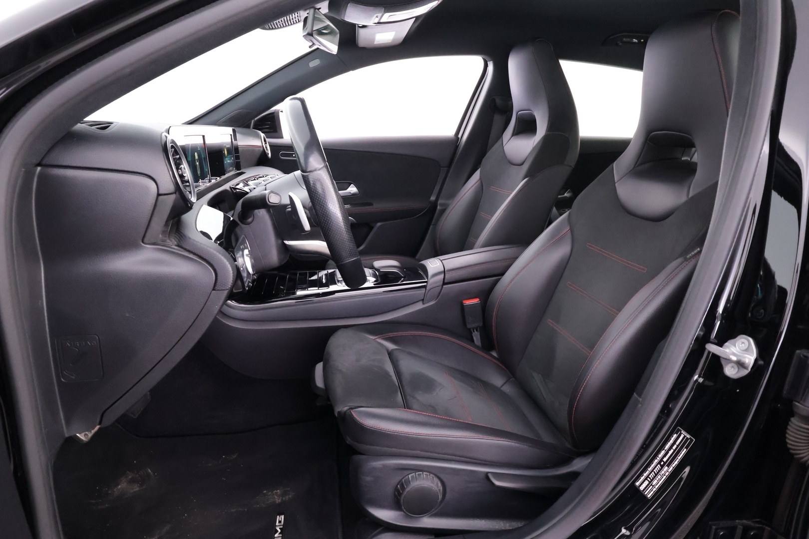 MERCEDES-BENZ A 2019