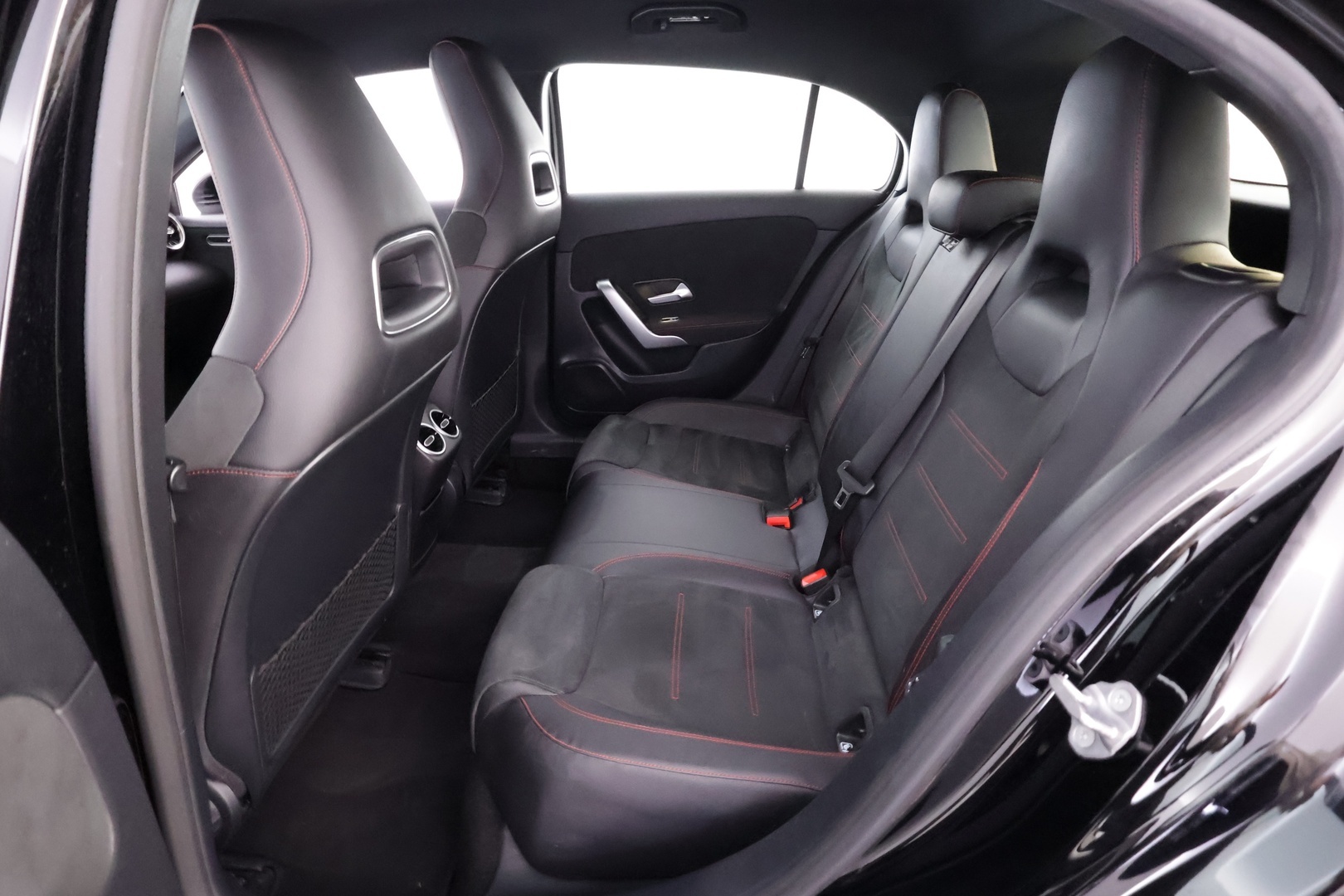 MERCEDES-BENZ A 2019