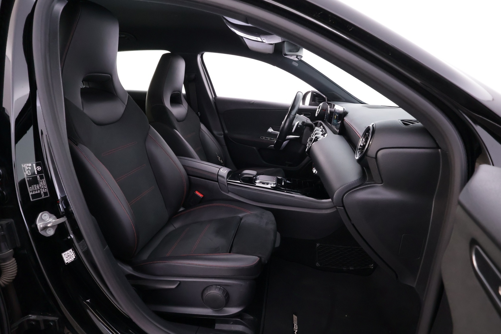 MERCEDES-BENZ A 2019