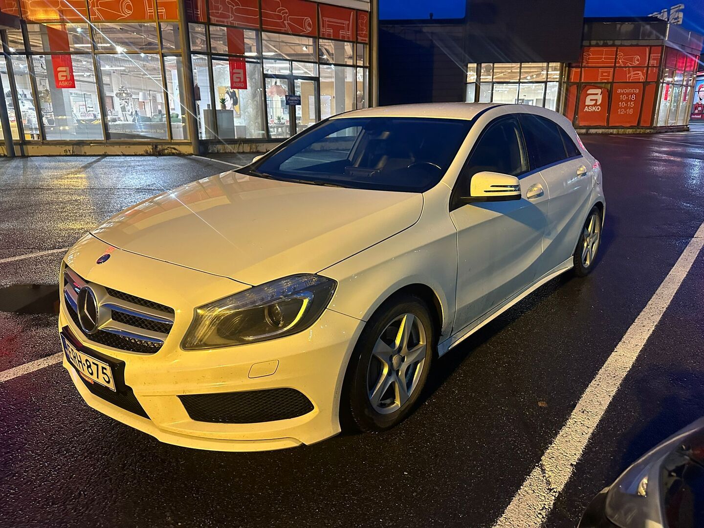 MERCEDES-BENZ A 2013