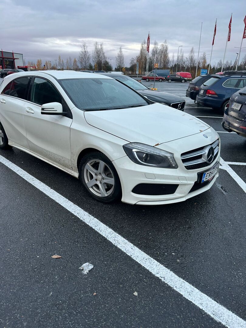 MERCEDES-BENZ A 2013