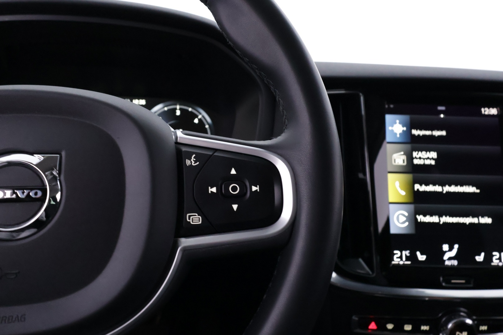 VOLVO V60 2022