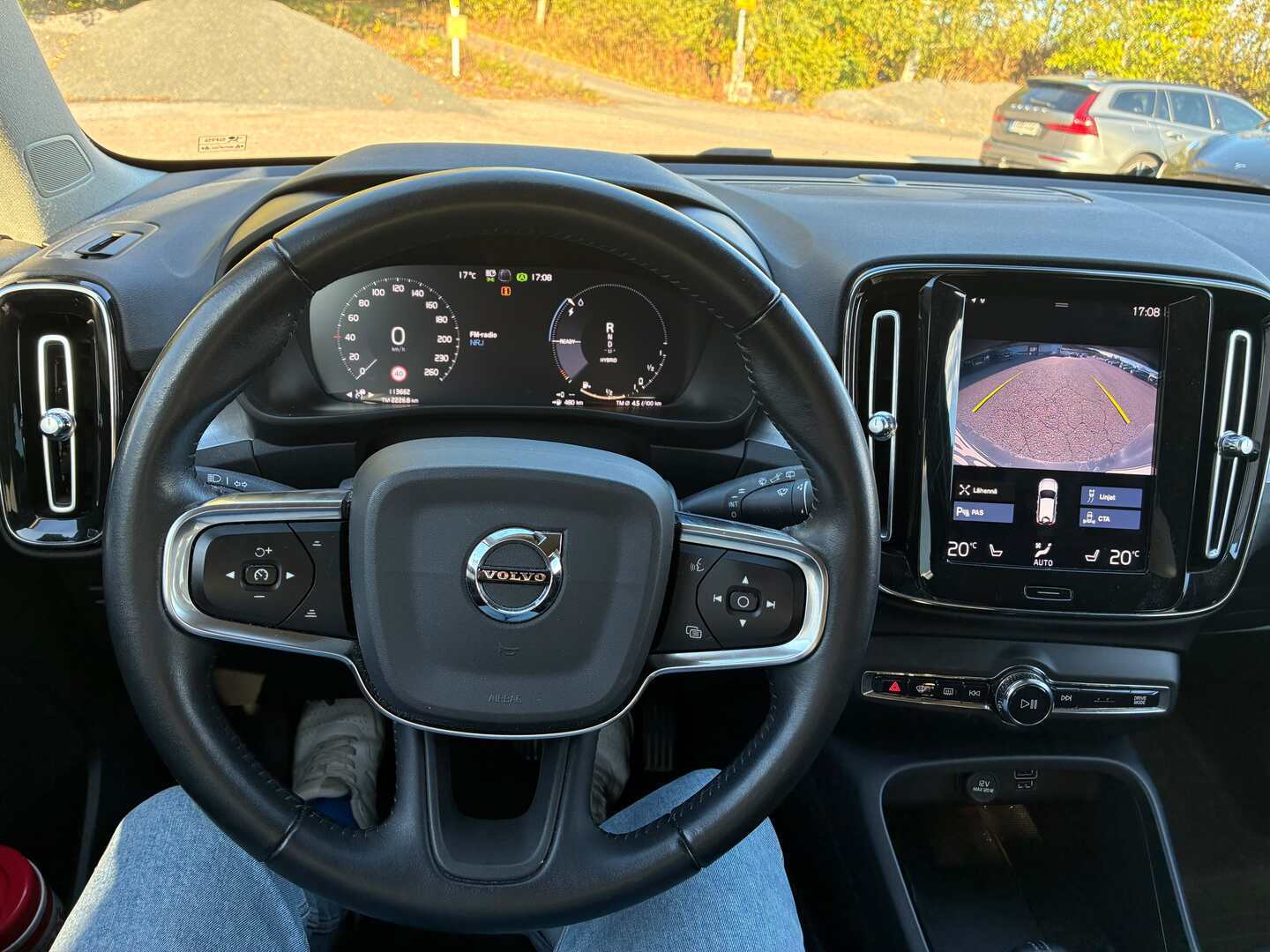 VOLVO XC40 2021