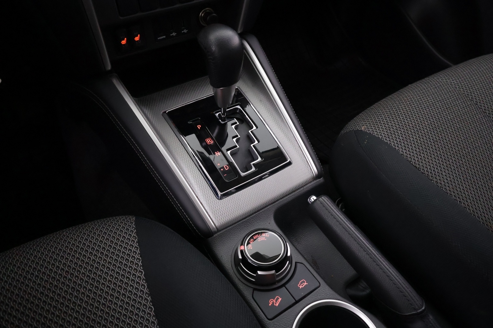 MITSUBISHI L200 2021