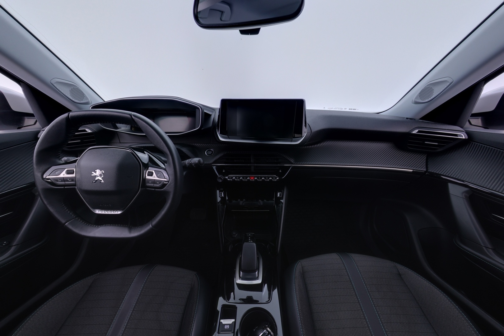 PEUGEOT e-2008 2022