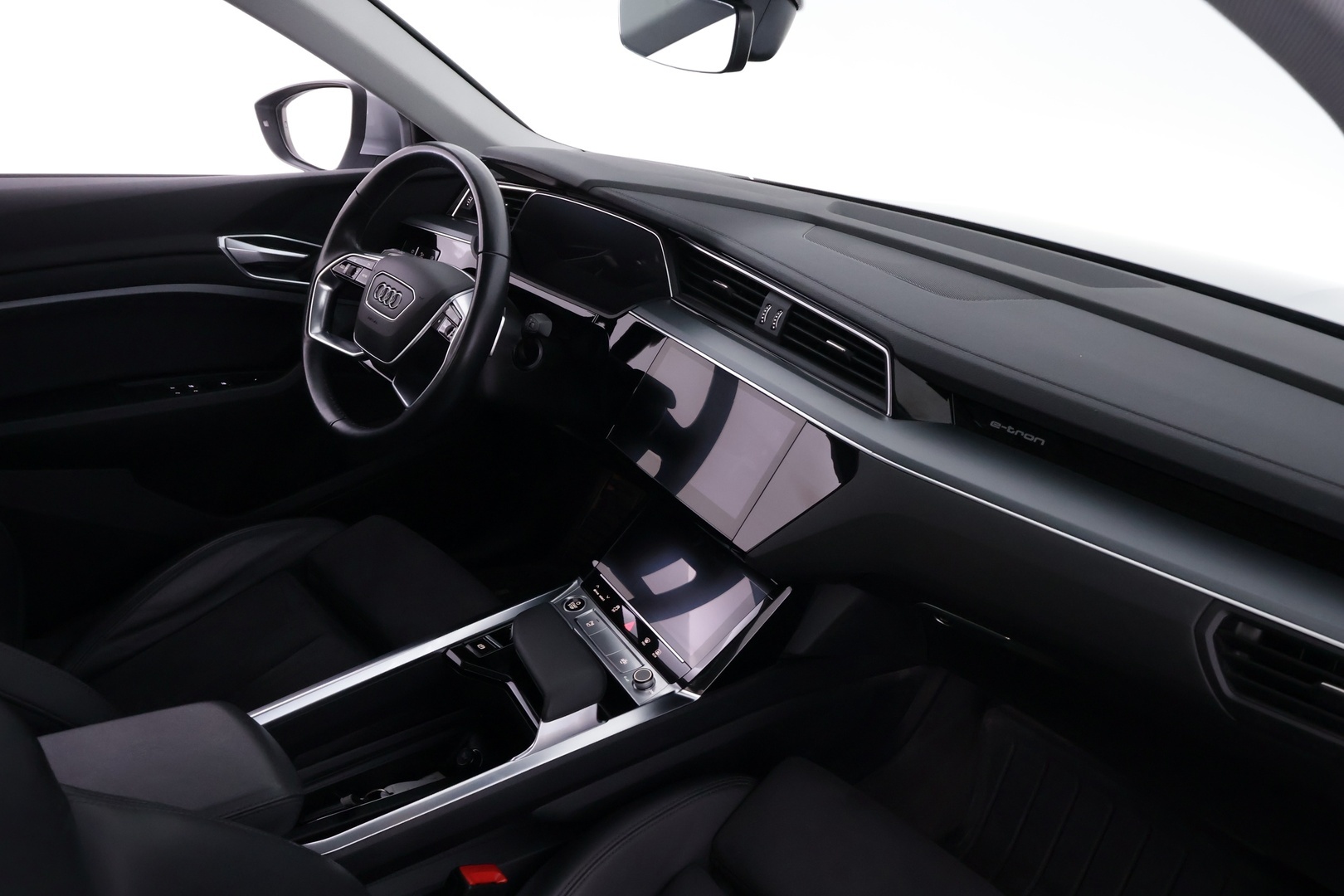 AUDI e-tron 2022