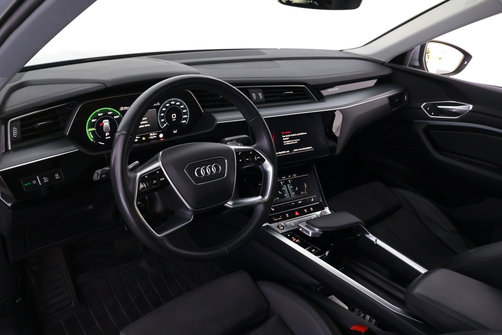 AUDI e-tron 2022