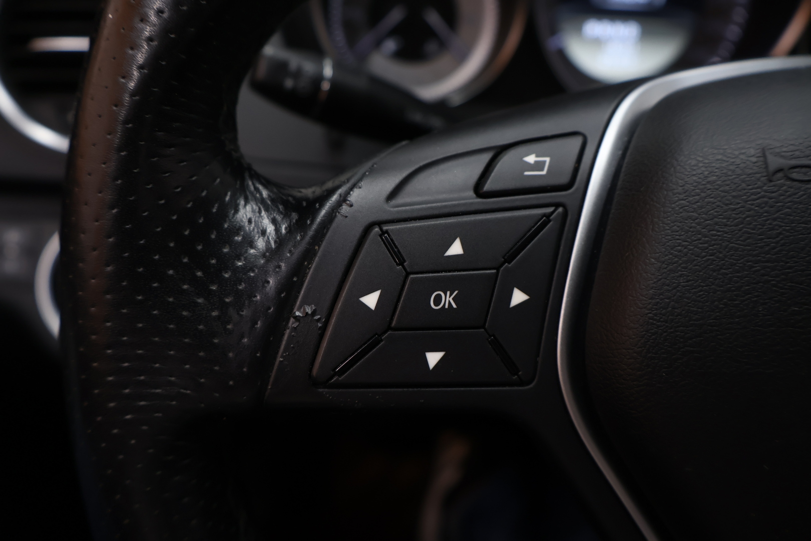 MERCEDES-BENZ C 2012