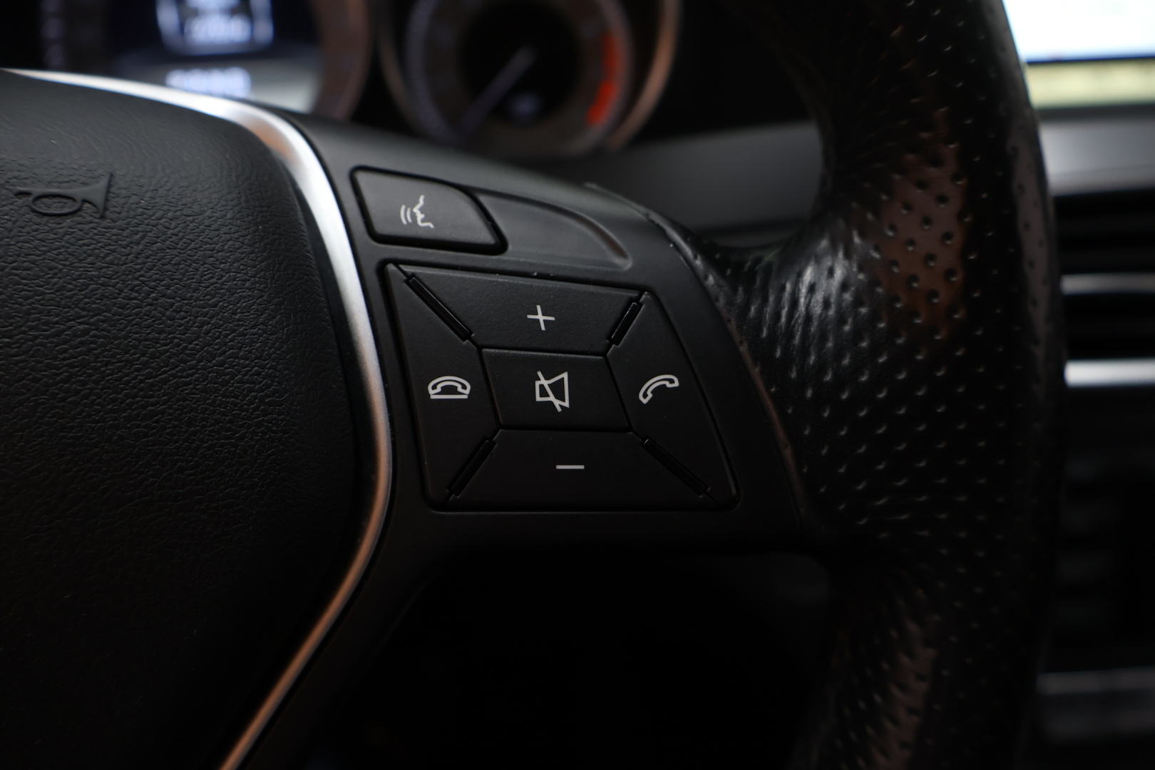 MERCEDES-BENZ C 2012