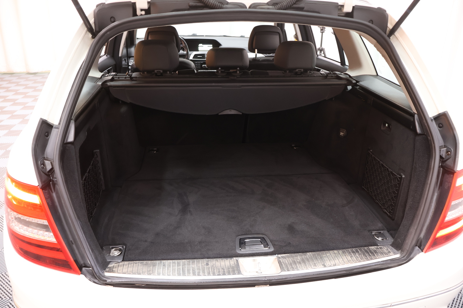 MERCEDES-BENZ C 2012