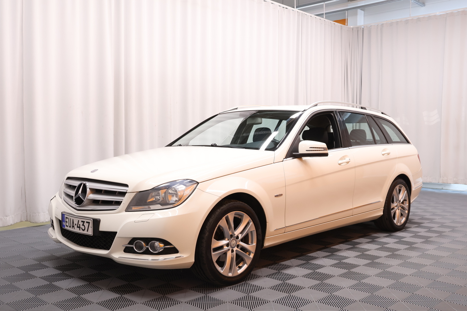 MERCEDES-BENZ C 2012