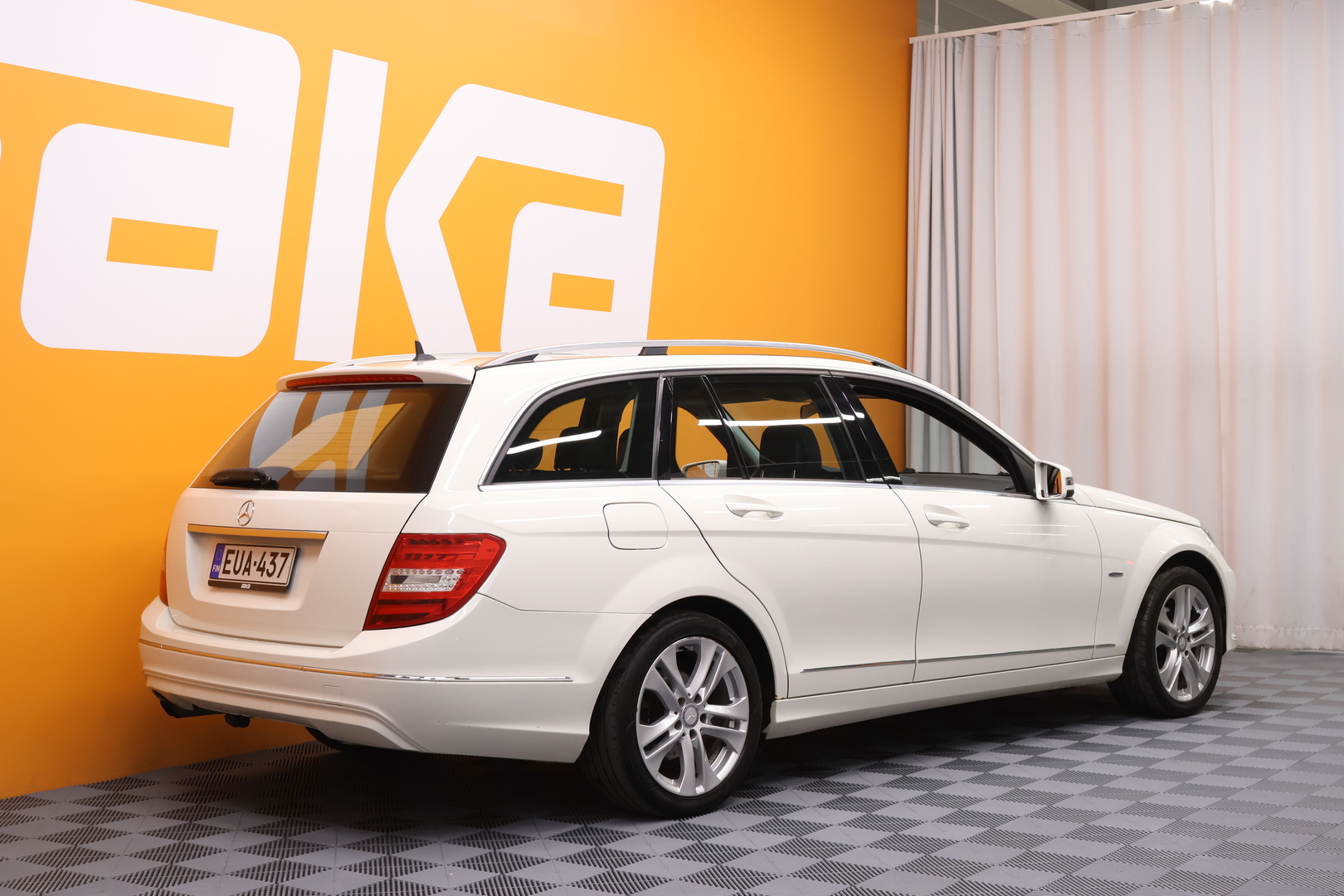 MERCEDES-BENZ C 2012