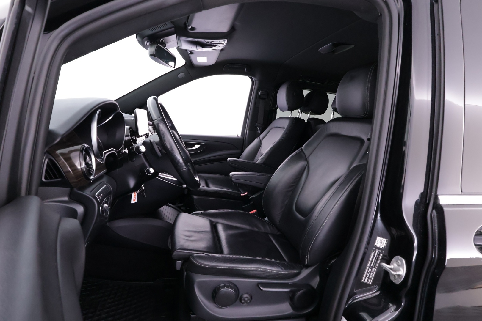 MERCEDES-BENZ V 2022