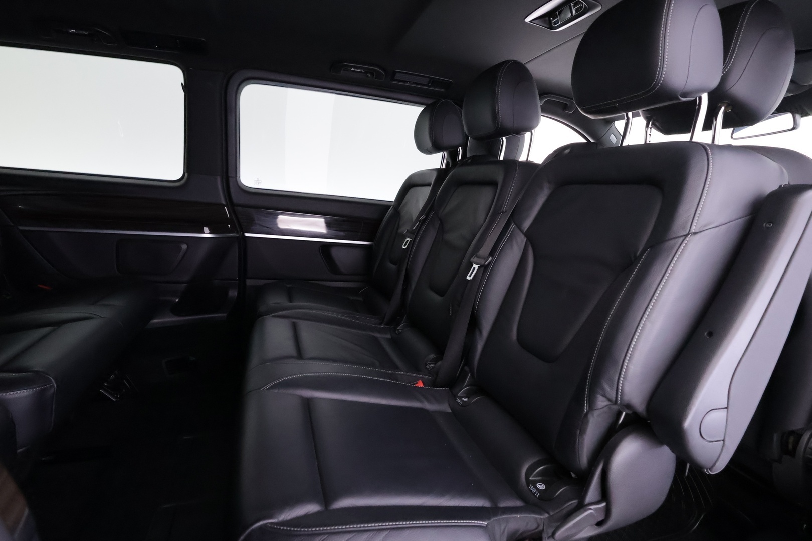 MERCEDES-BENZ V 2022
