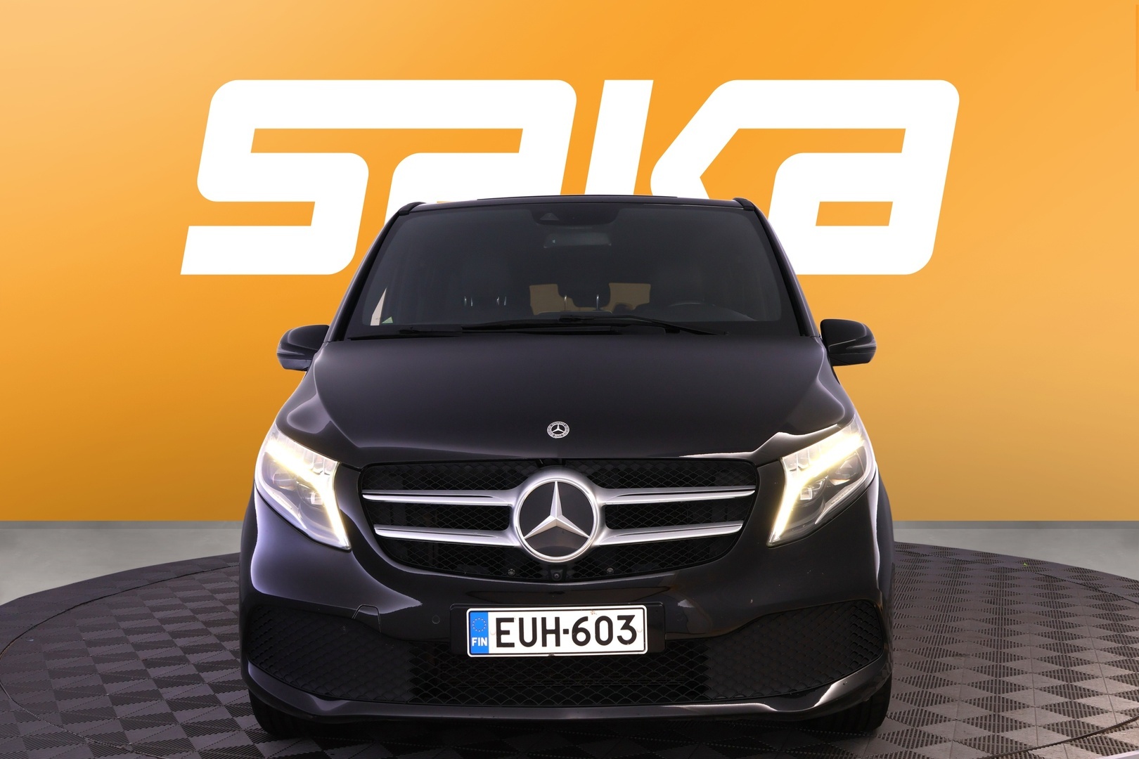 MERCEDES-BENZ V 2022