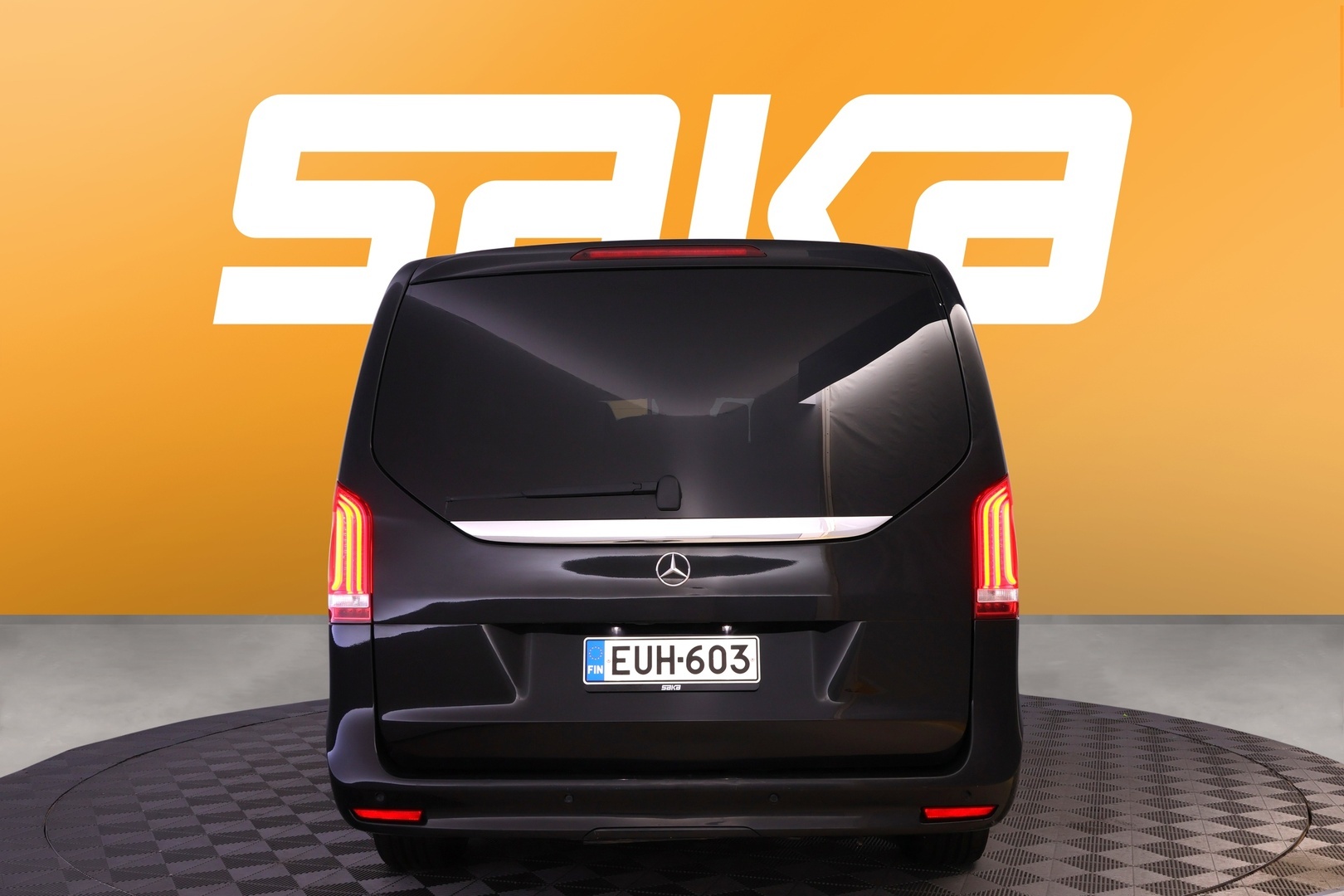 MERCEDES-BENZ V 2022
