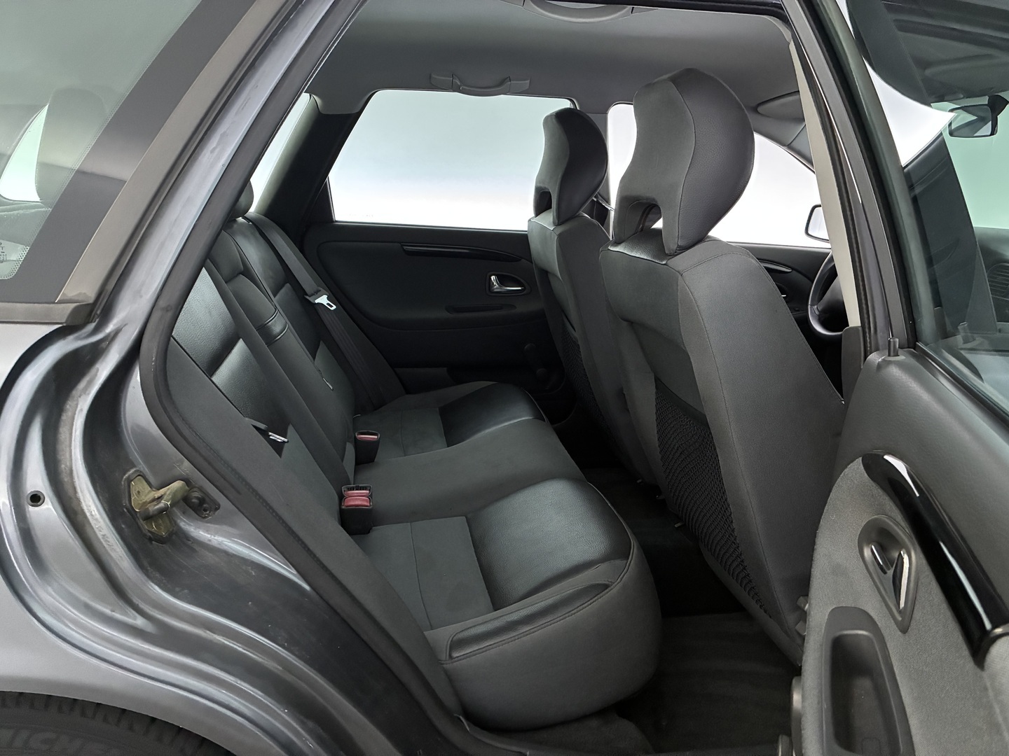 VOLVO V40 2001