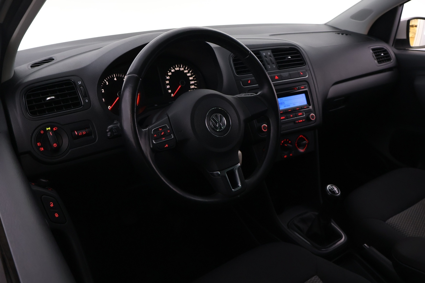 VOLKSWAGEN Polo 2011