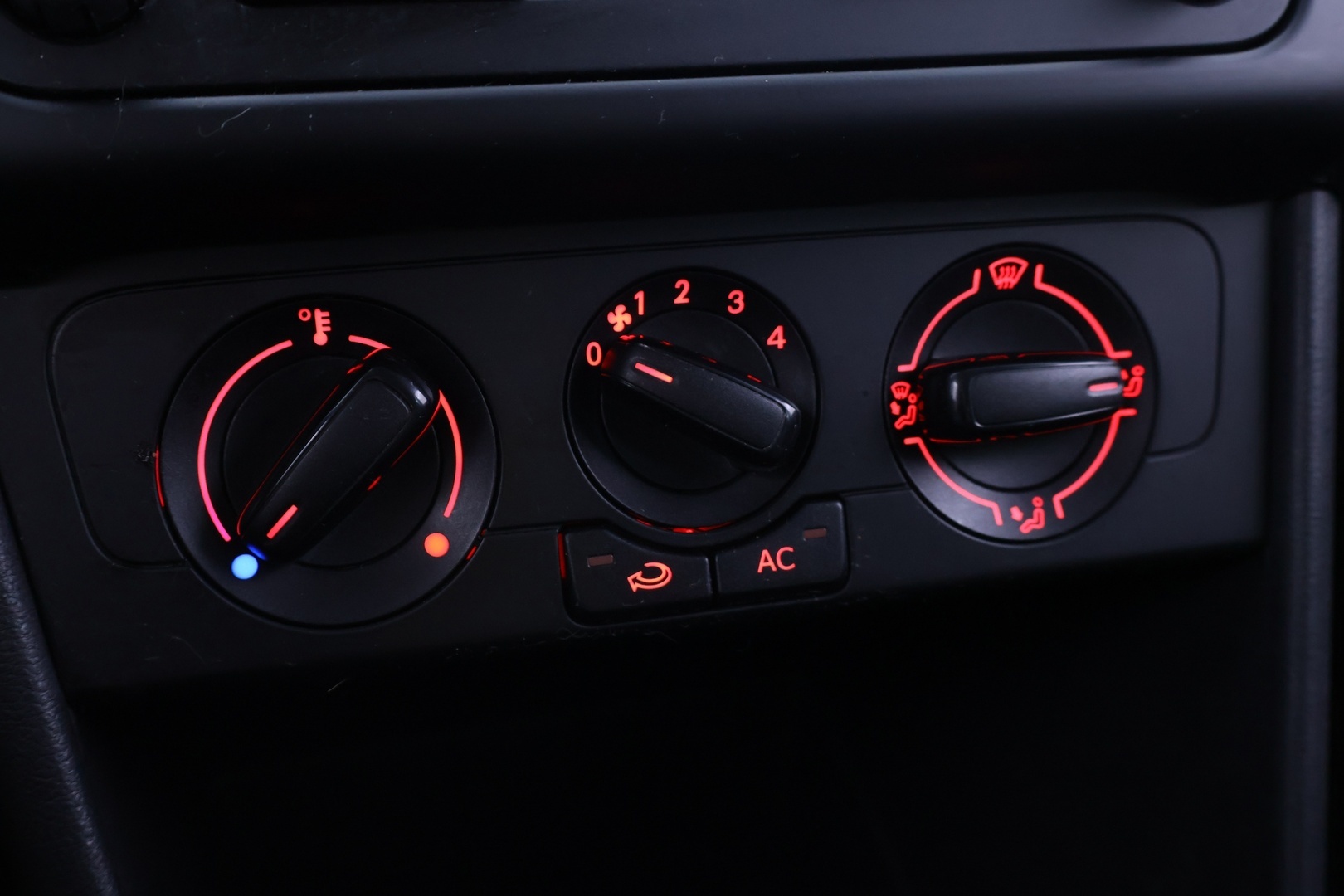 VOLKSWAGEN Polo 2011