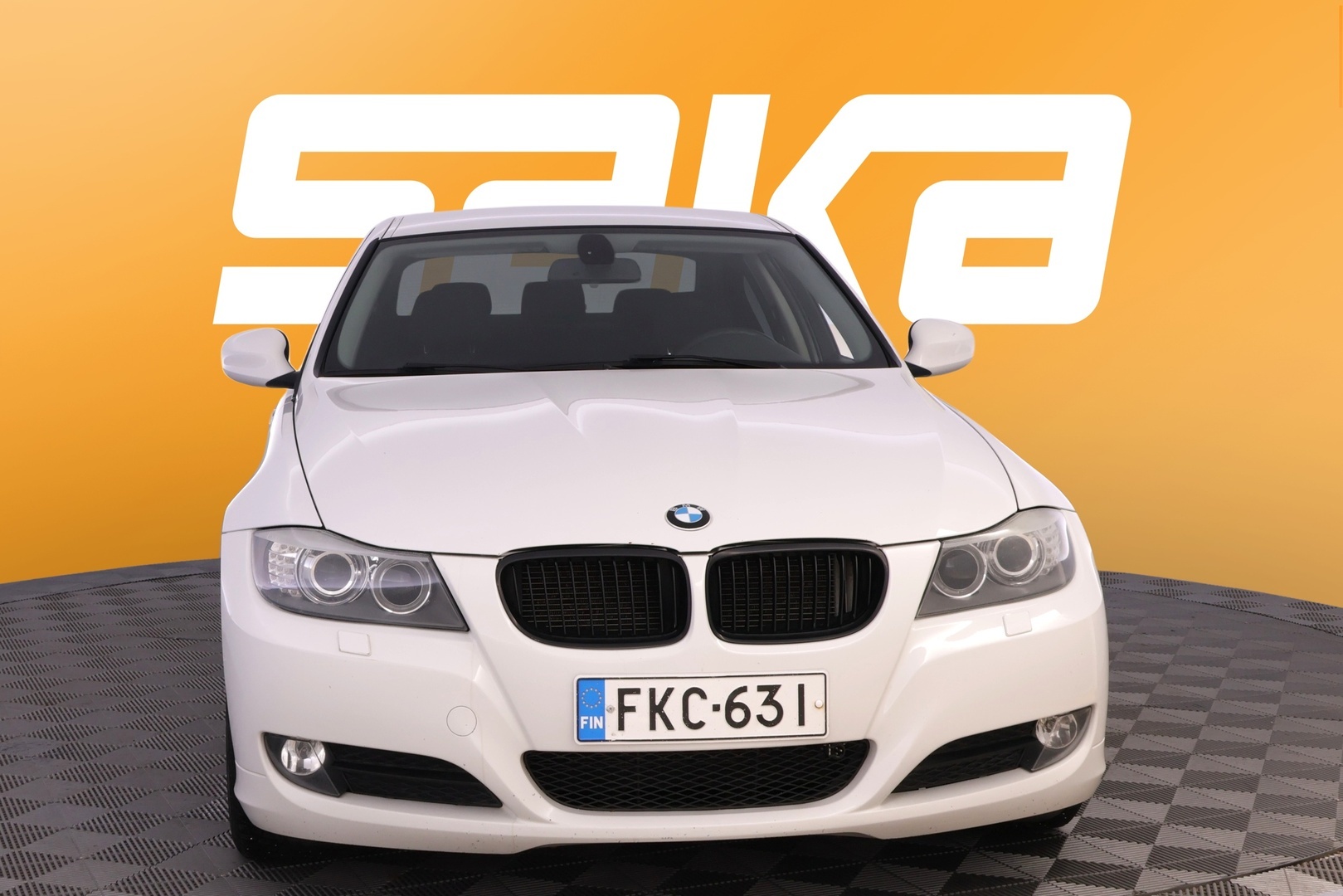 BMW 318 2011