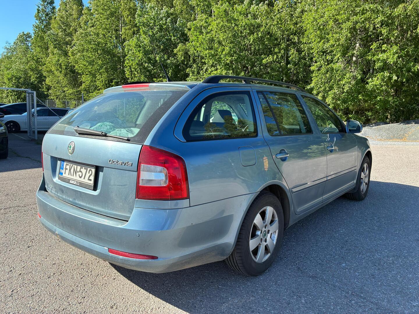 SKODA Octavia 2012