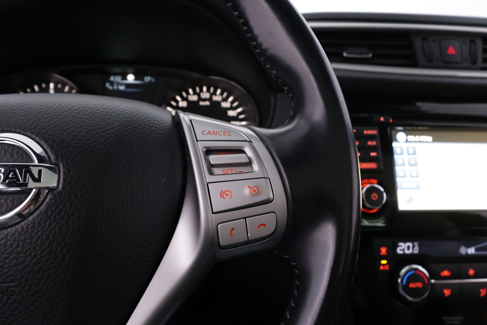 NISSAN Qashqai 2014