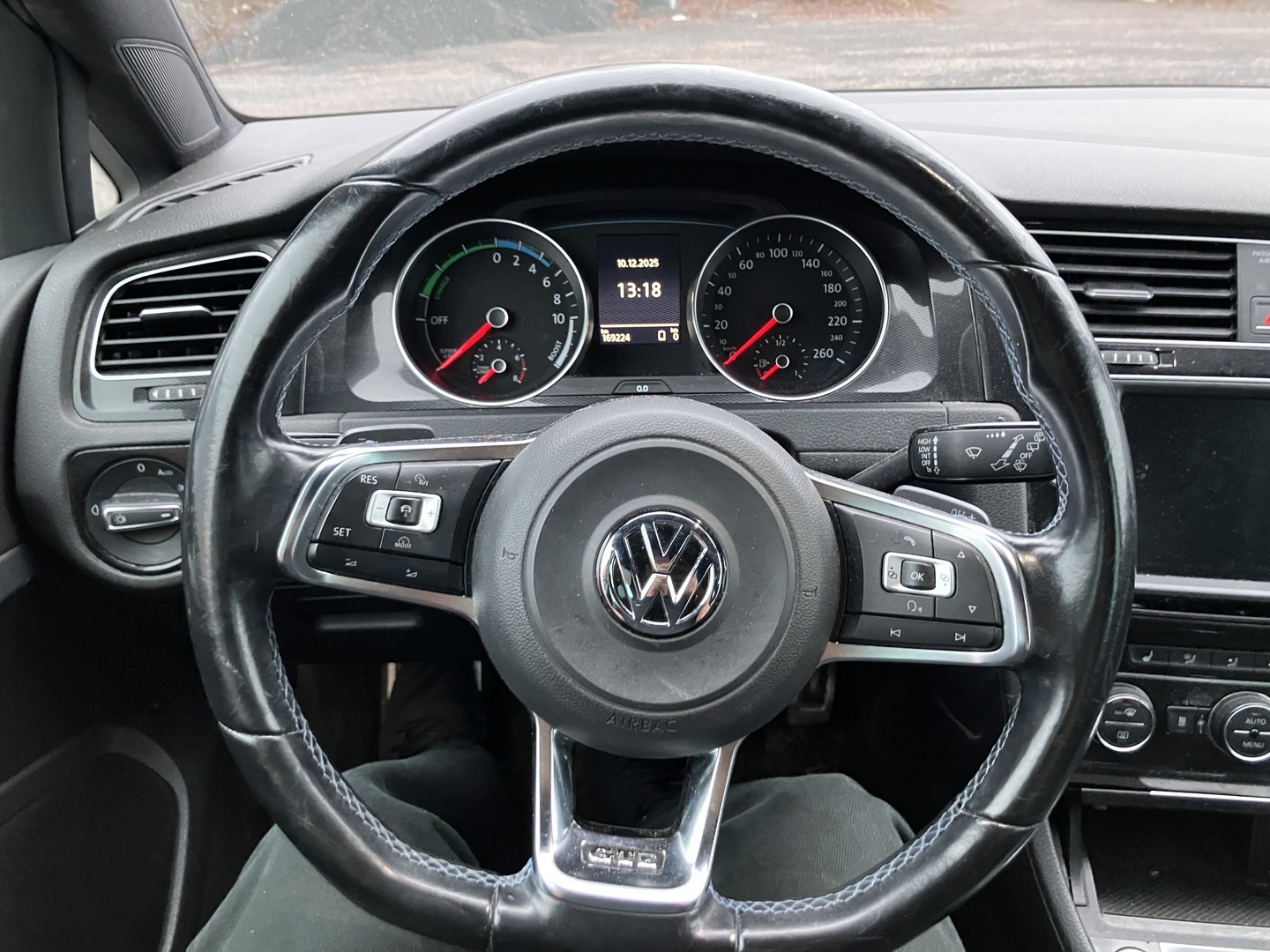 VOLKSWAGEN Golf 2015