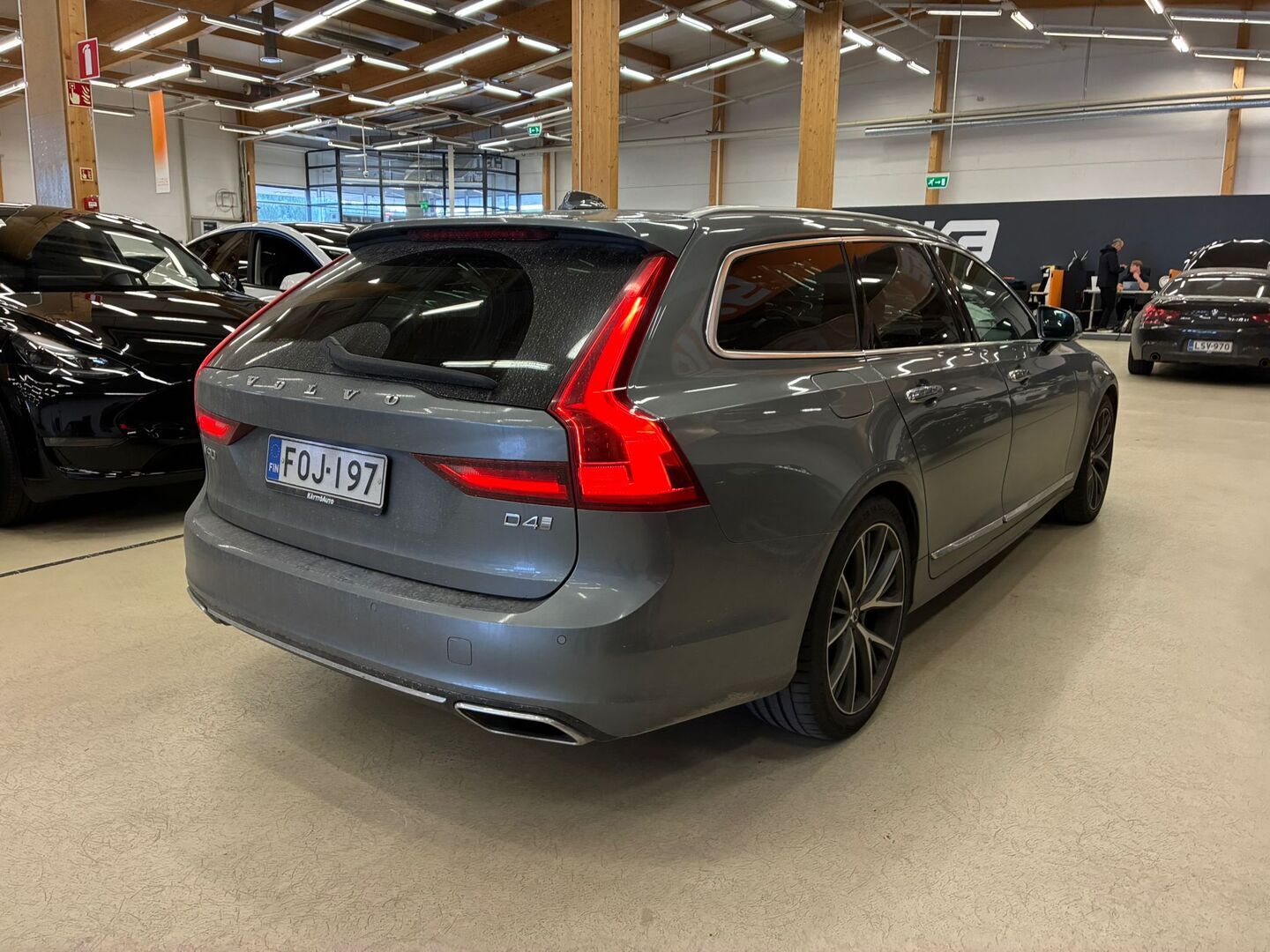 VOLVO V90 2020