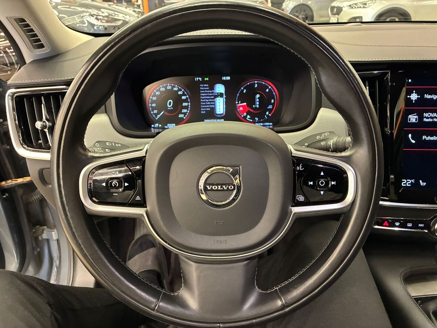 VOLVO V90 2020