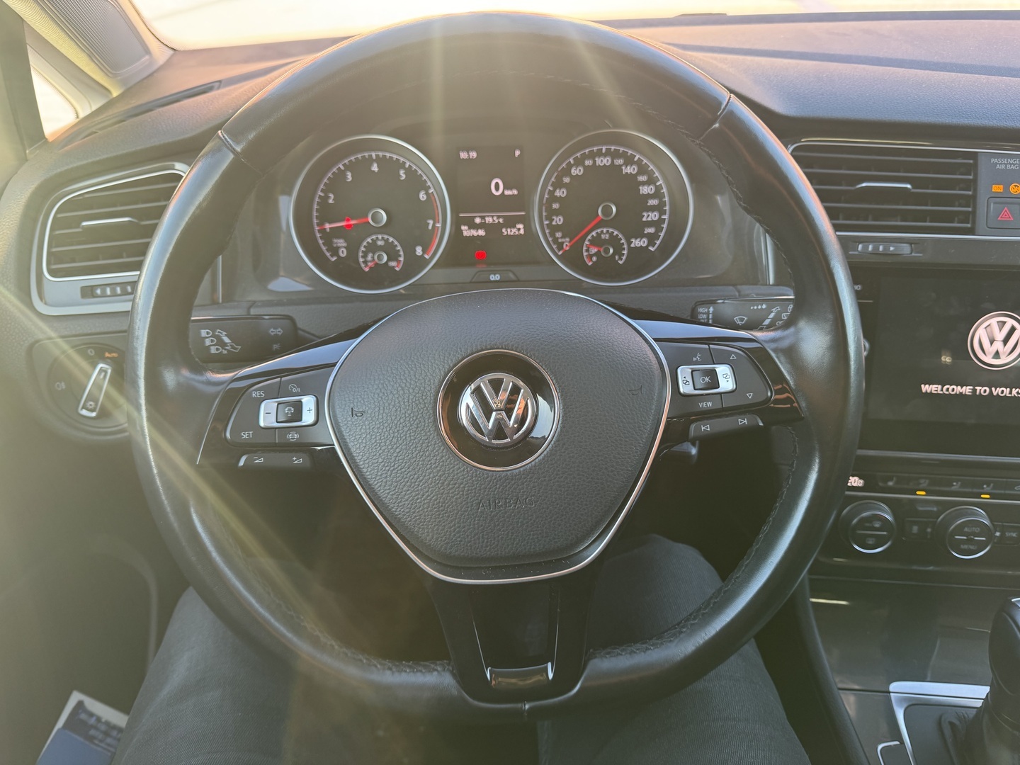 VOLKSWAGEN Golf 2020
